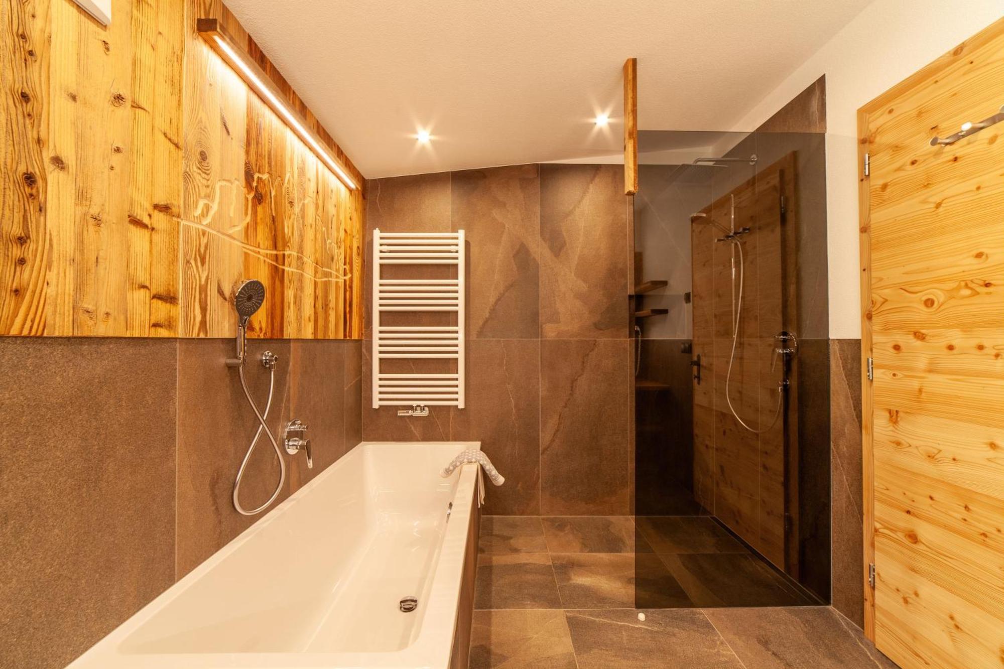Huberhof Lägenhet Villandro Exteriör bild