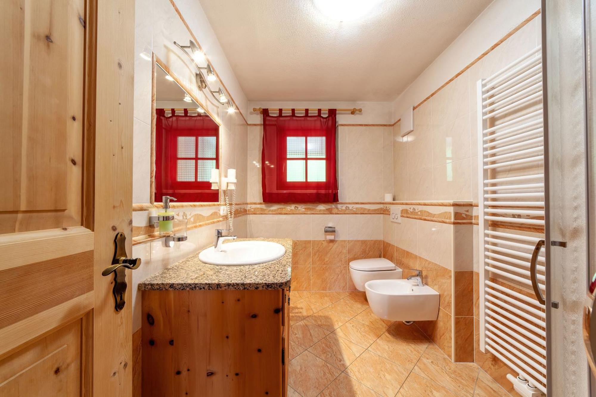 Huberhof Lägenhet Villandro Exteriör bild